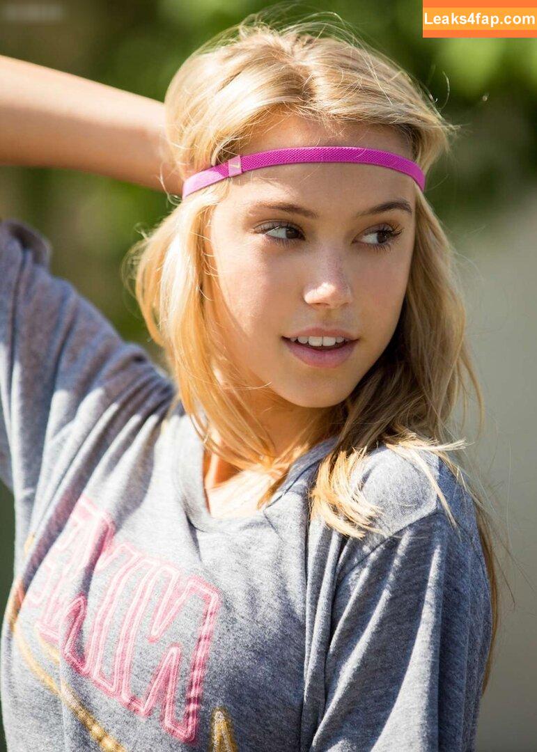 Alexis Ren / alexisren / alexisreng / alexxissren leaked photo photo #0973