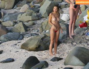 Alexis Ren фото #0019