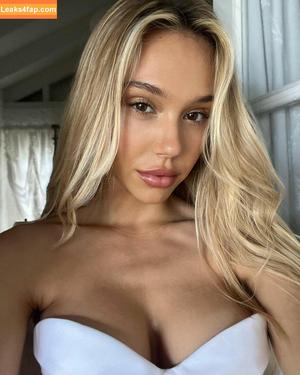 Alexis Ren фото #0120