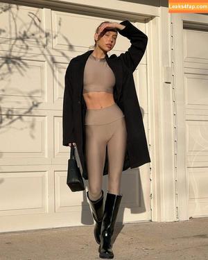 Alexis Ren фото #0212