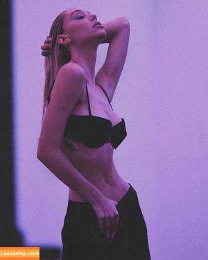 Alexis Ren фото #0230