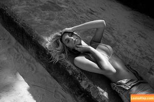 Alexis Ren фото #0290