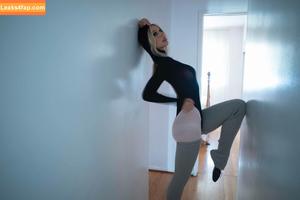 Alexis Ren фото #0330