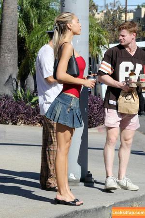 Alexis Ren фото #0375