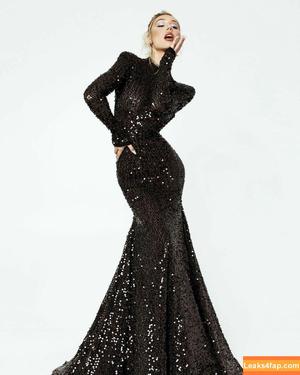 Alexis Ren фото #0542