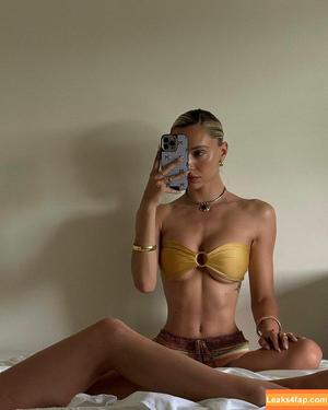 Alexis Ren фото #0613