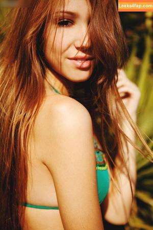 Alexis Ren фото #0638