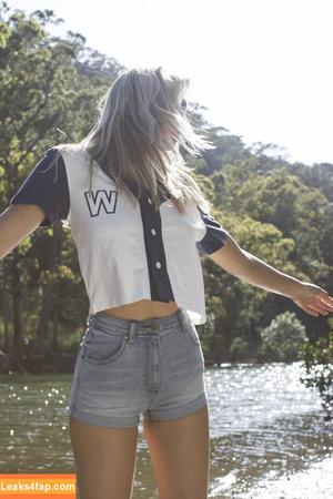 Alexis Ren photo #0765