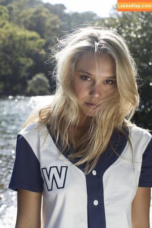 Alexis Ren photo #0778