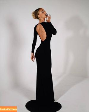 Alexis Ren photo #0784