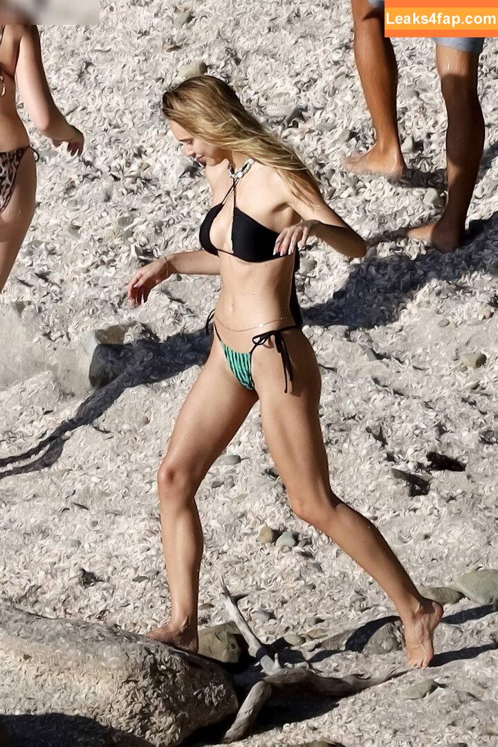 Alexis Ren / alexisren / alexisreng / alexxissren leaked photo photo #1032