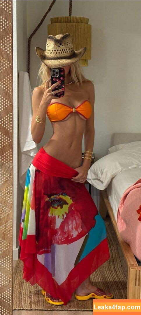 Alexis Ren / alexisren / alexisreng / alexxissren leaked photo photo #1534