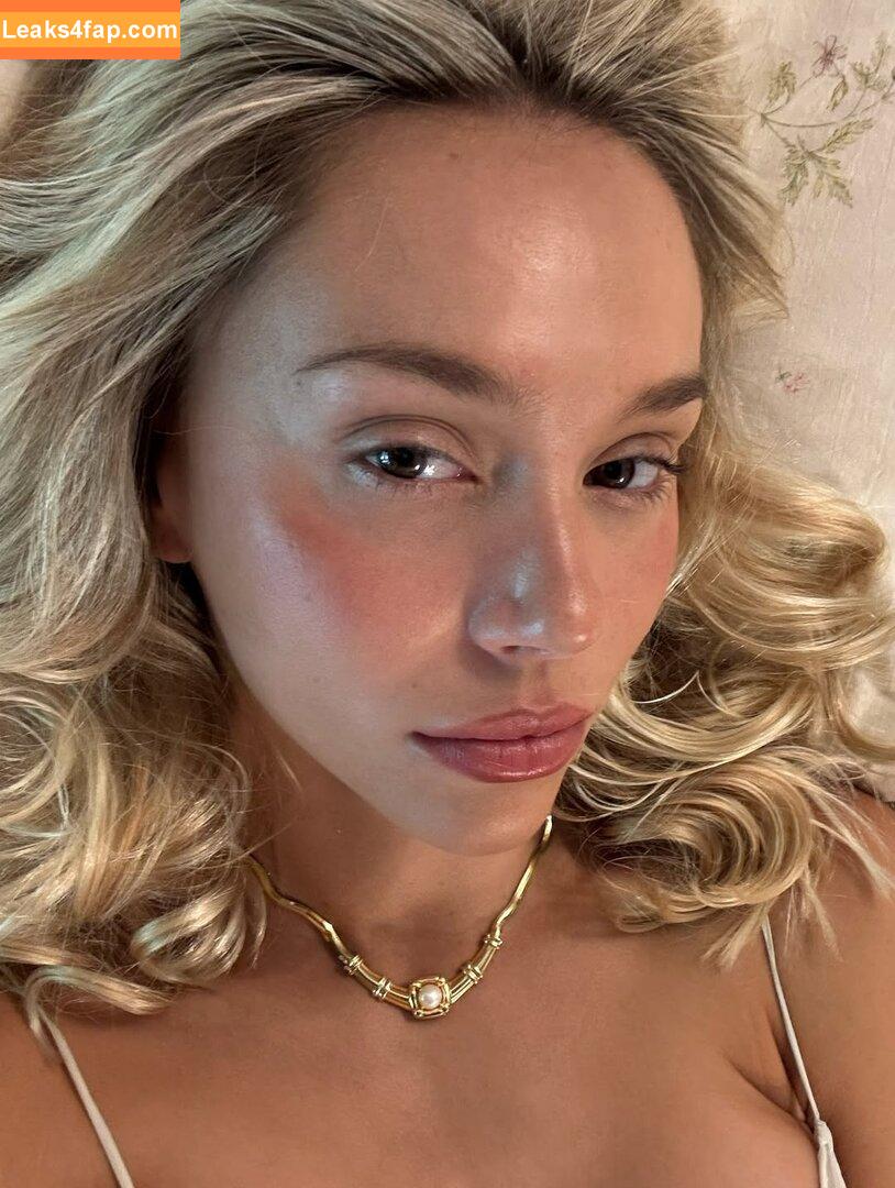 Alexis Ren / alexisren / alexisreng / alexxissren leaked photo photo #1581