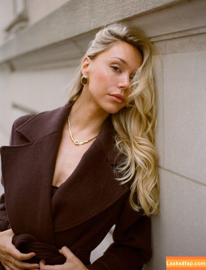 Alexis Ren / alexisren / alexisreng / alexxissren leaked photo photo #1604