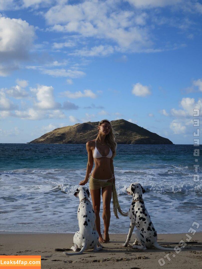 Alexis Ren / alexisren / alexisreng / alexisrenofficial / alexxissren / https: leaked photo photo #1649