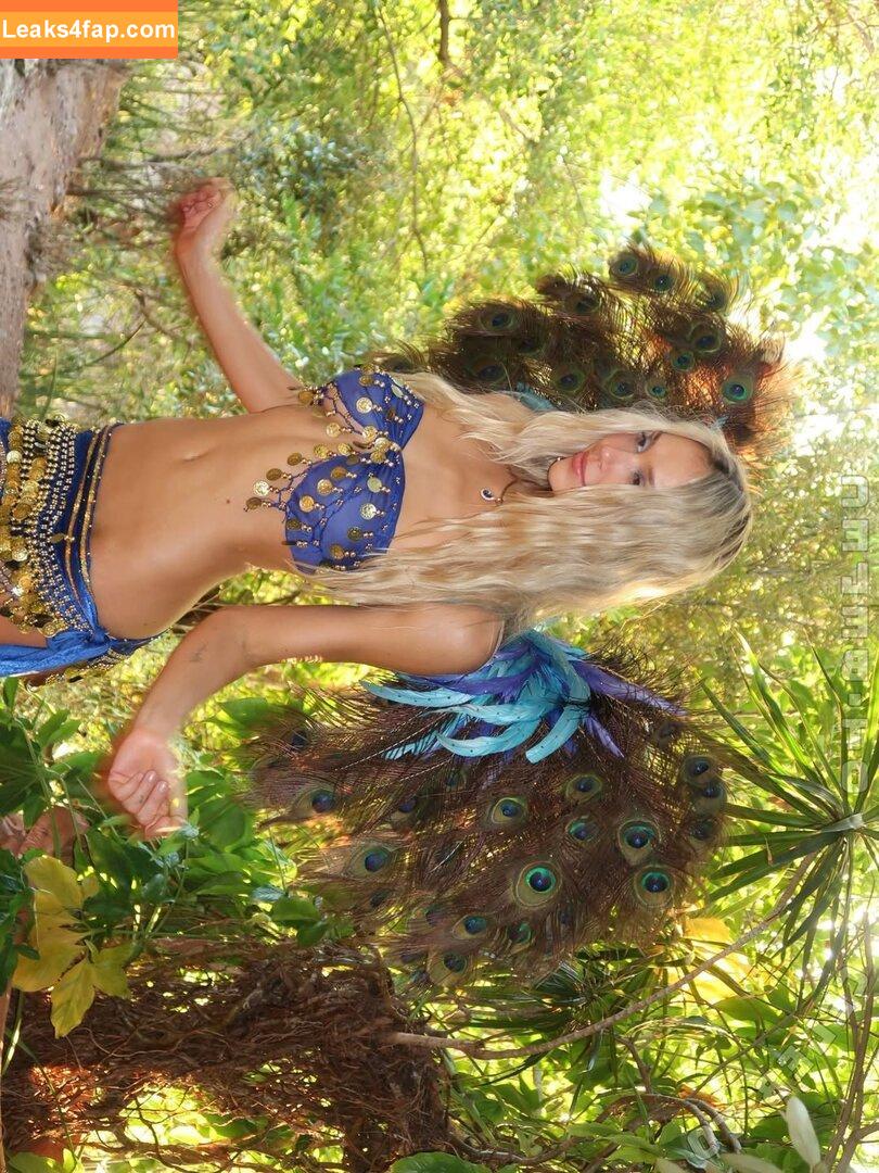 Alexis Ren / alexisren / alexisreng / alexisrenofficial / alexxissren / https: leaked photo photo #1651