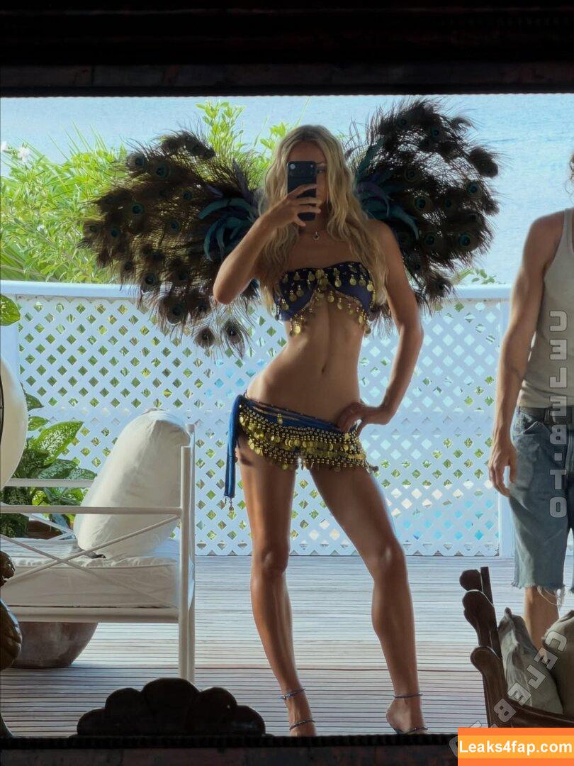 Alexis Ren / alexisren / alexisreng / alexisrenofficial / alexxissren / https: leaked photo photo #1654