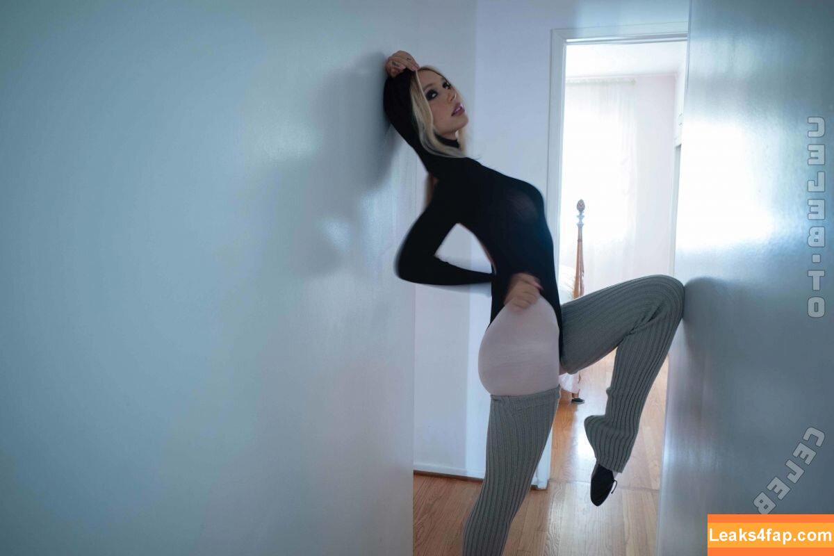 Alexis Ren / alexisren / alexisreng / alexisrenofficial / alexxissren / https: leaked photo photo #1677