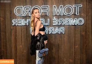 Alexis Ren photo #1053