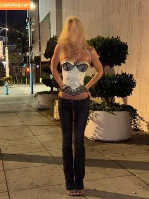 Alexis Ren фото #1597