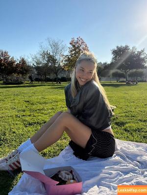 Alexis Ren фото #1598