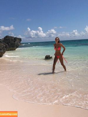 Alexis Ren photo #1628