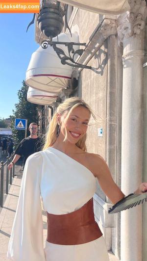 Alexis Ren photo #1759