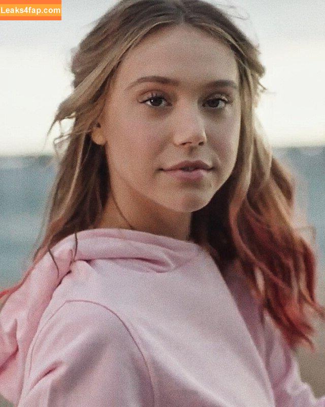 alexisren /  leaked photo photo #0010