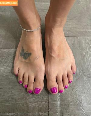 alexisyogafeet photo #0009