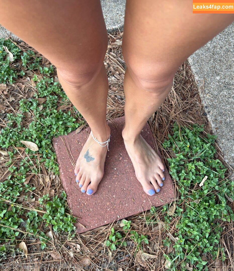 alexisyogafeet2 / alexisyogafeet leaked photo photo #0008