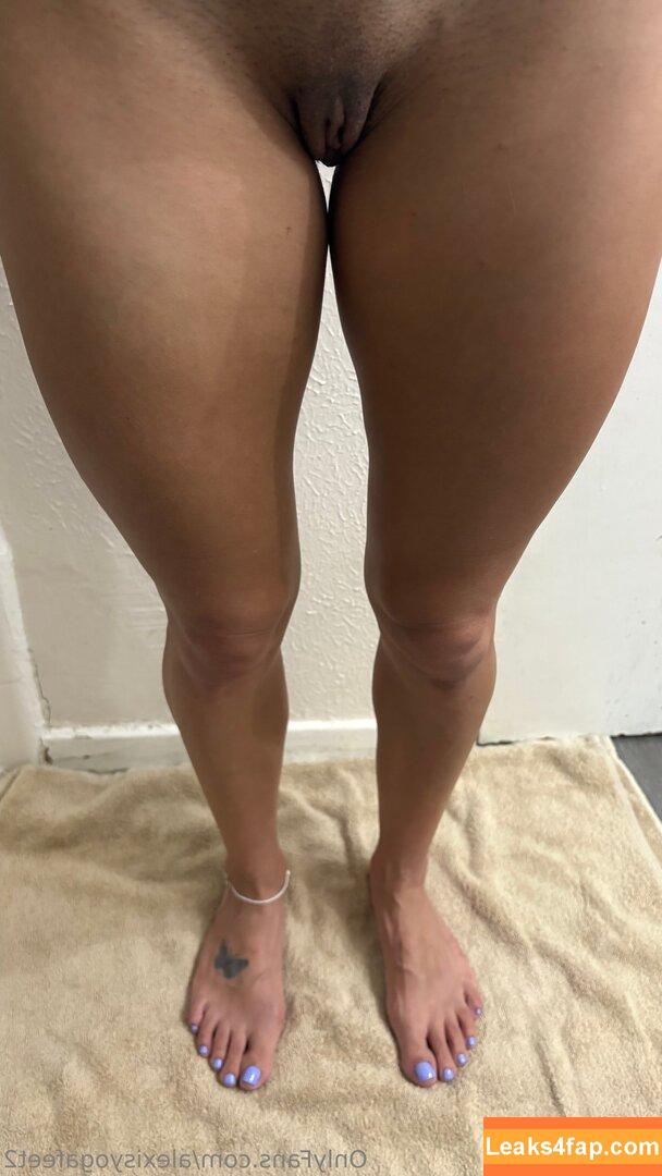 alexisyogafeet2 / alexisyogafeet leaked photo photo #0027