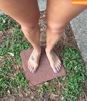 alexisyogafeet2 photo #0008