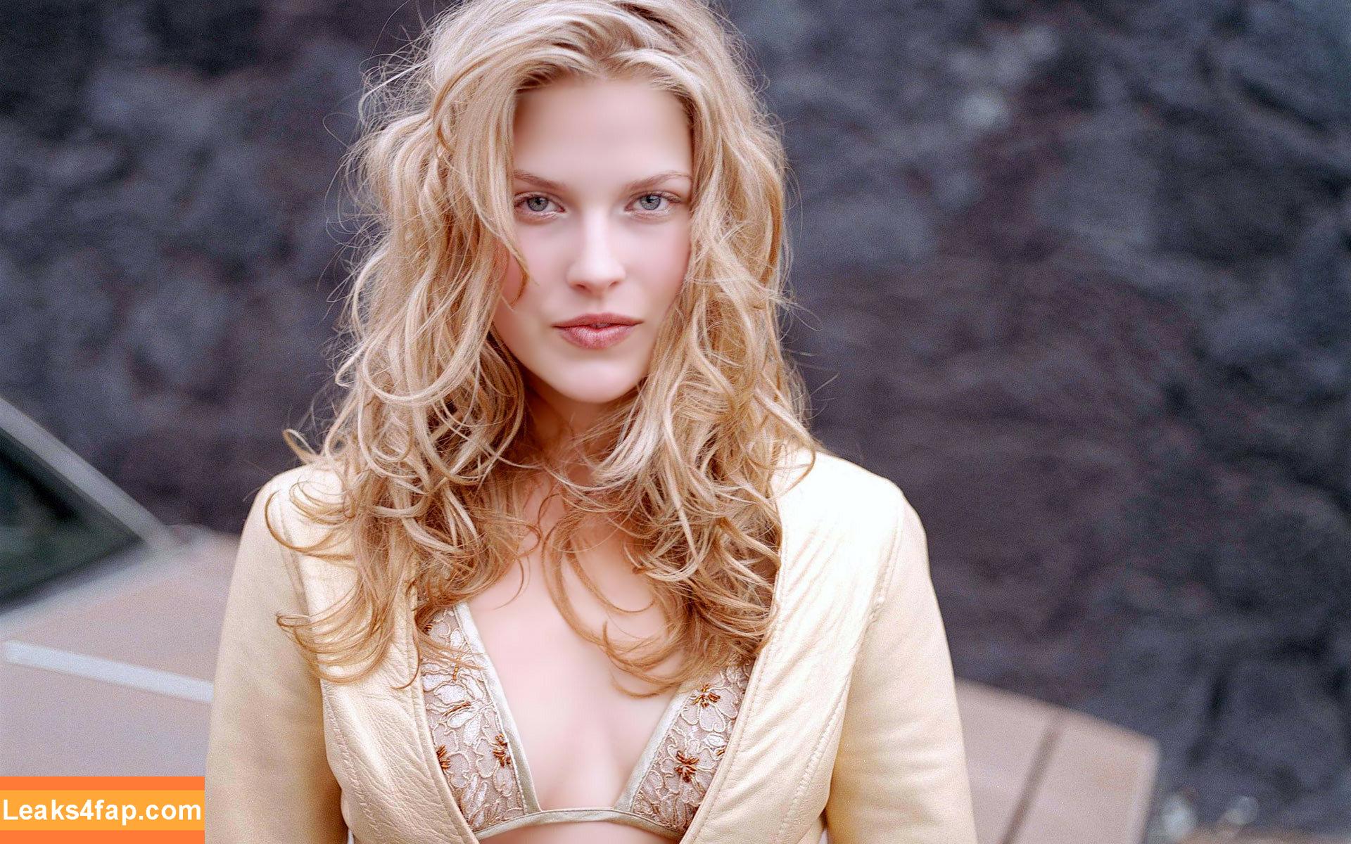 Ali Larter / alilarter leaked photo photo #0056
