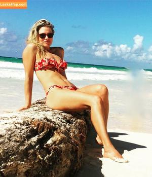 Ali Larter photo #0044