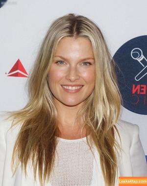 Ali Larter photo #0148