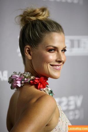 Ali Larter photo #0170