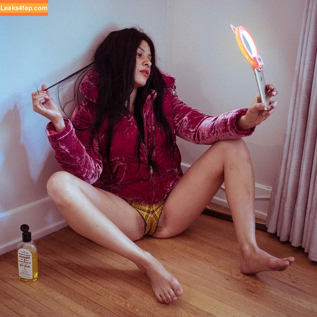 Alia Shawkat / __mutantalia__ leaked photo photo #0008