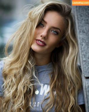 Alica Schmidt photo #0025