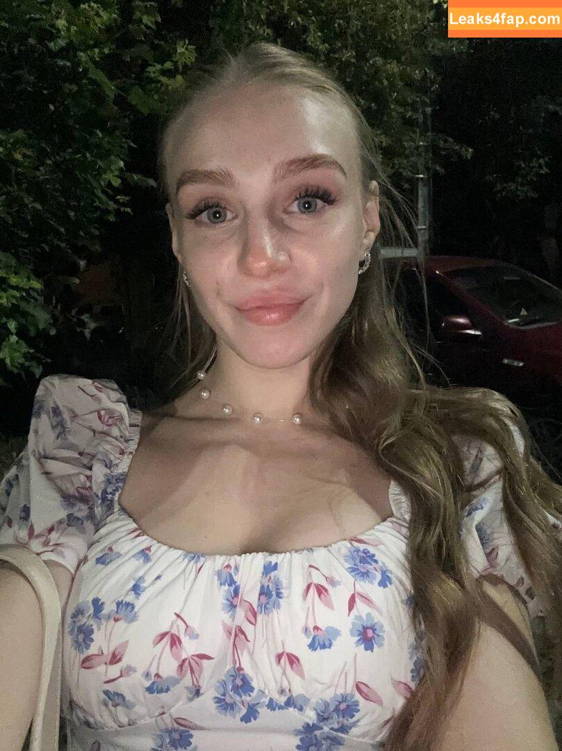 alice_19f / _aliiceee_ leaked photo photo #0026