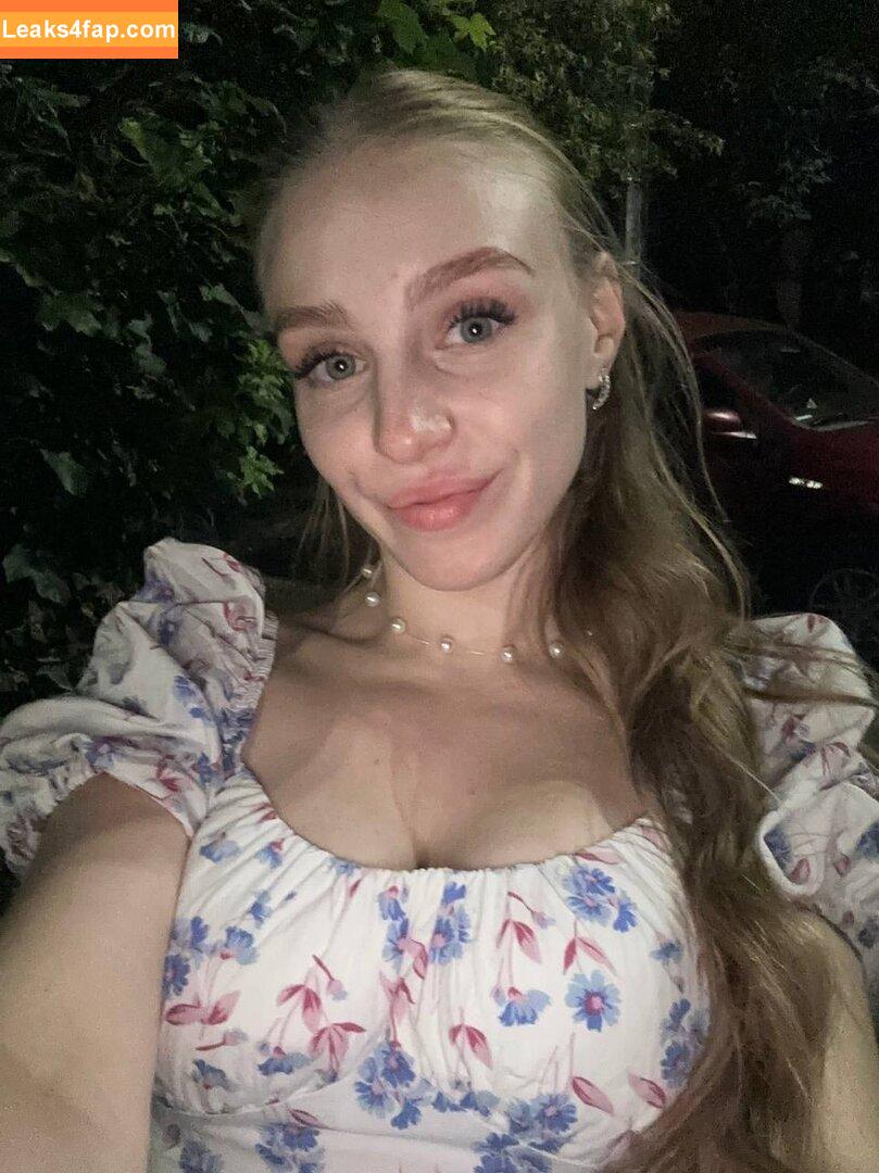 alice_19f / _aliiceee_ leaked photo photo #0027