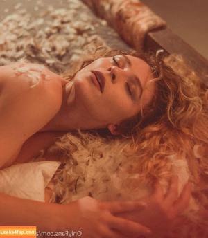 Alice Antoinette photo #0495