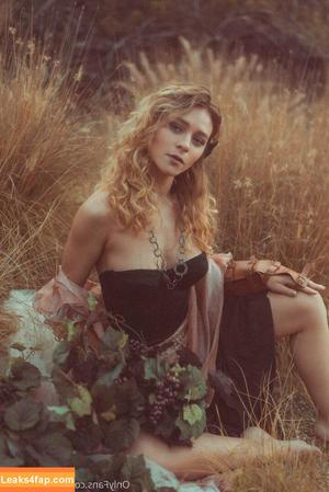 Alice Antoinette photo #0526