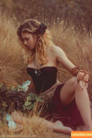 Alice Antoinette photo #0530