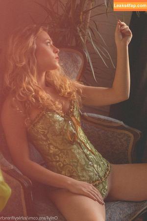 Alice Antoinette photo #0957