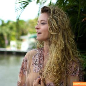 Alice Antoinette photo #1340