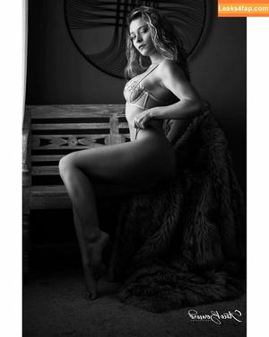 Alice Antoinette photo #1606