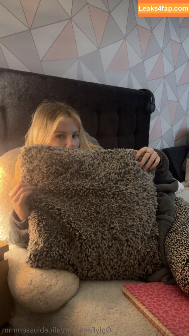 Alice Blossom / alice_b_lossom / aliceblossommm / aliceeeblossommmxx / https: leaked photo photo #0012