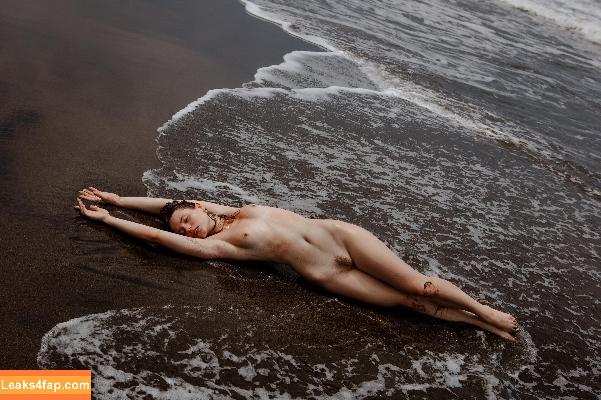 Alice Li / _lismagi / hot_girl_alice leaked photo photo #0446