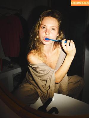 Alice Li photo #0578