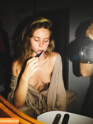 Alice Li photo #0582